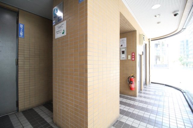 15/16 エントランス