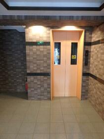 15/16 エントランス