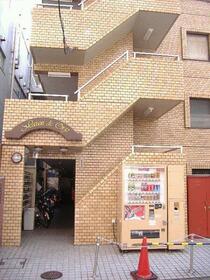 15/23 エントランス