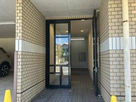 3/3 エントランス