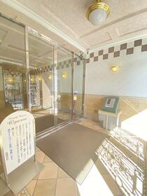 15/15 エントランス