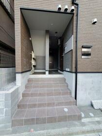 14/14 エントランス