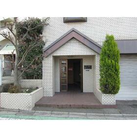 5/5 エントランス