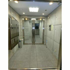 13/16 エントランス