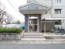 16/16 エントランス