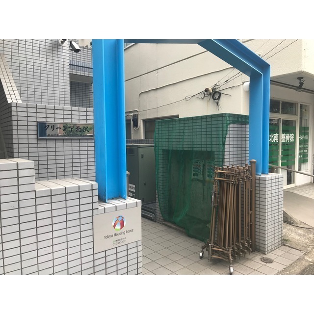 18/20 エントランス