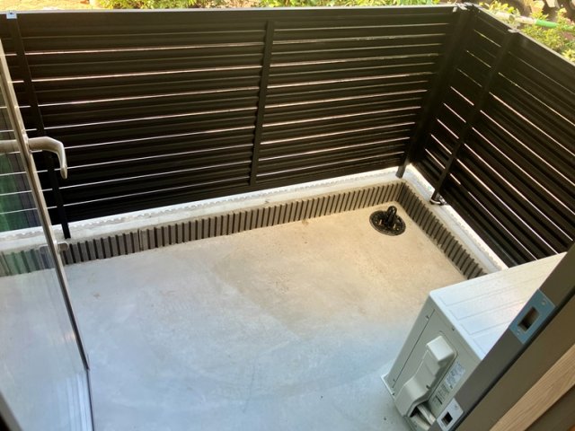 13/18 バルコニー