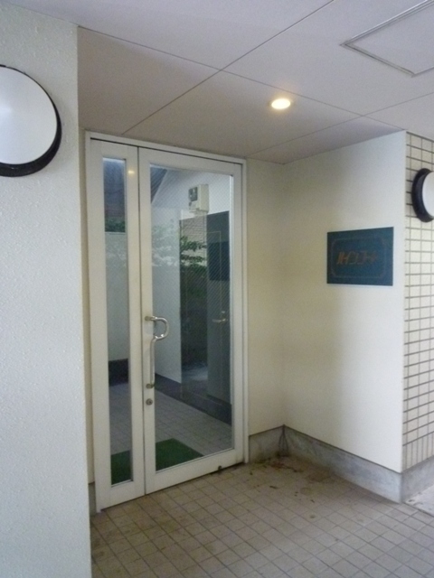 18/20 エントランス