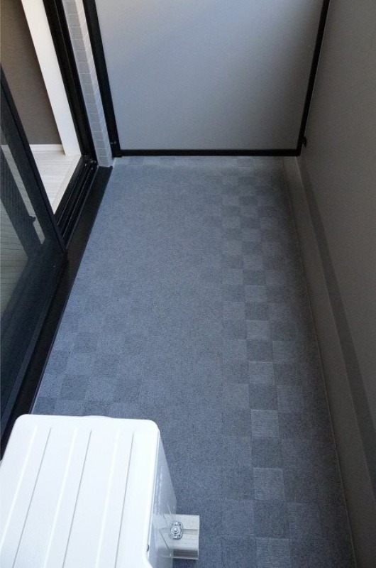 13/19 バルコニー