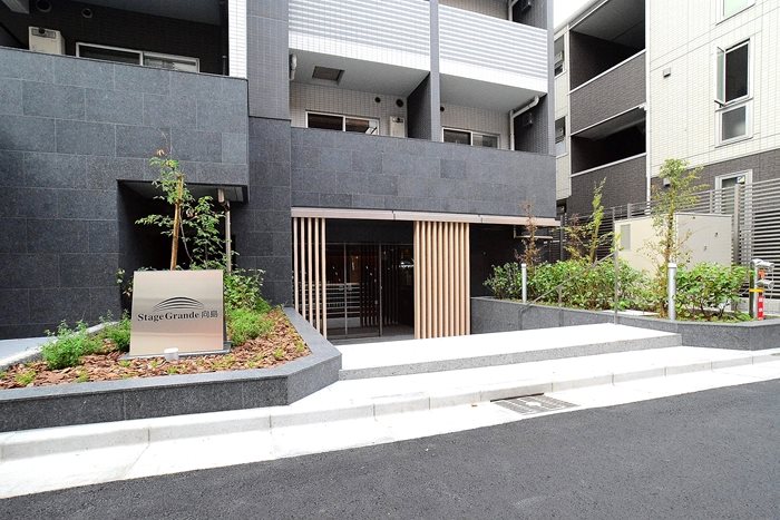 15/19 エントランス