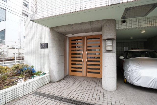 13/22 エントランス