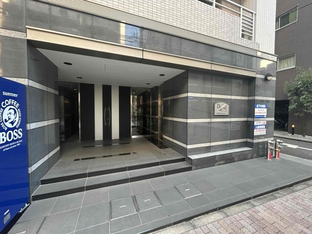 4/10 エントランス