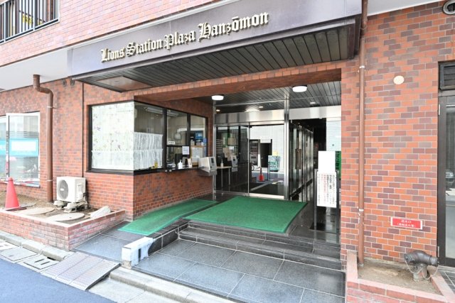 2/4 エントランス