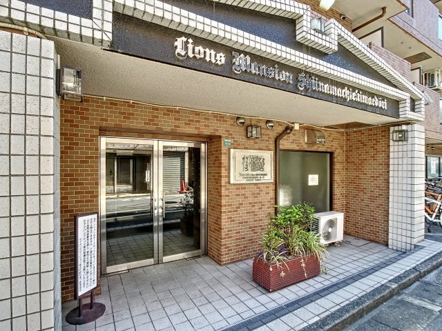 20/22 エントランス