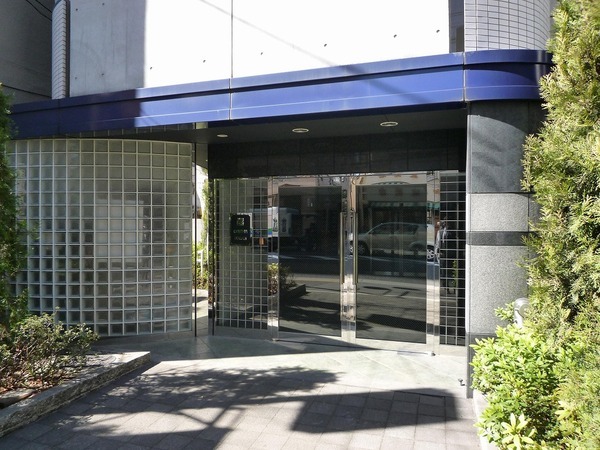 3/4 エントランス