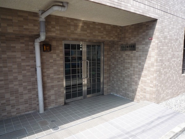 13/13 エントランス