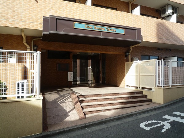 14/14 エントランス