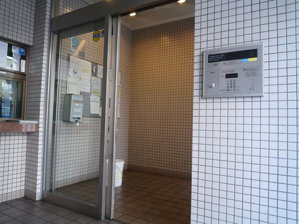 4/4 エントランス