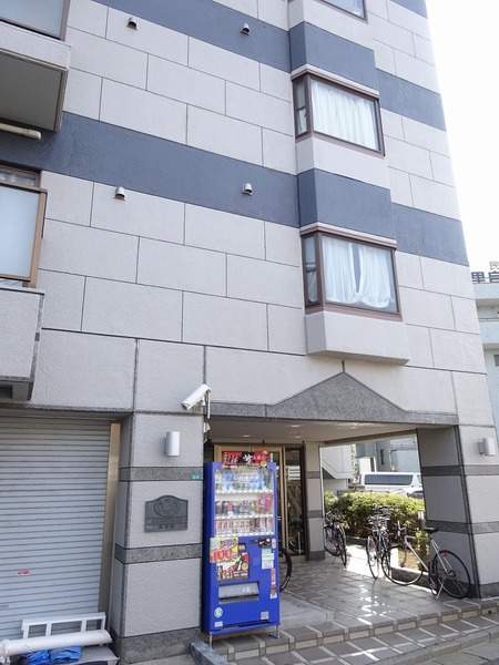 2/2 エントランス