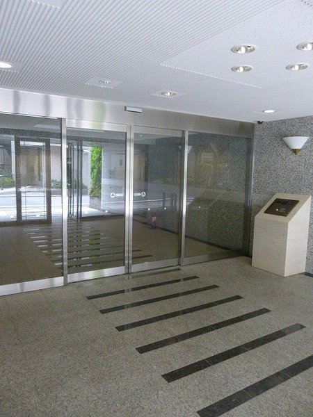 4/4 エントランス