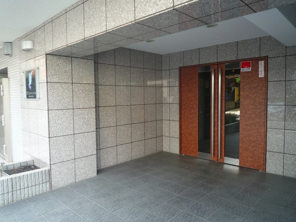 2/3 エントランス