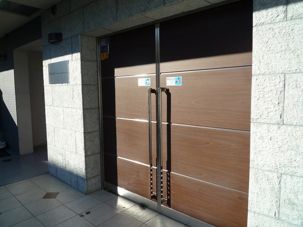 3/4 エントランス