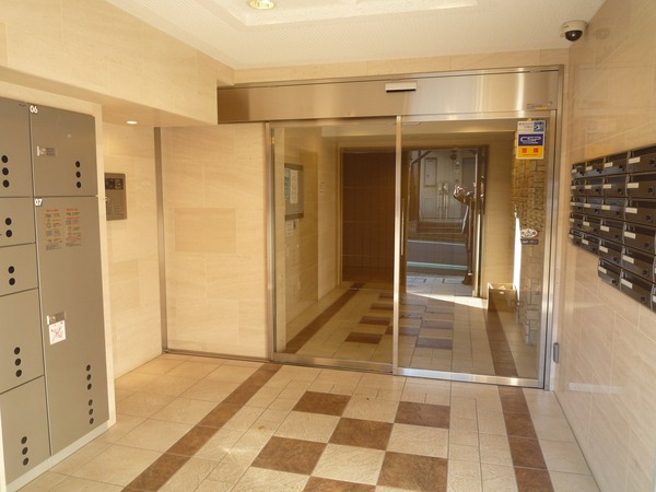 3/3 エントランス