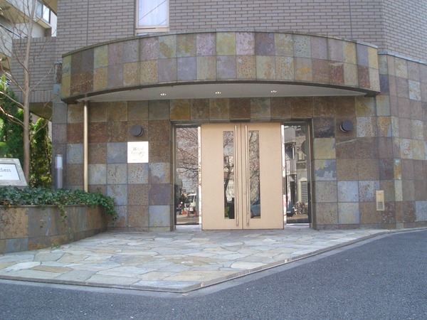 3/4 エントランス