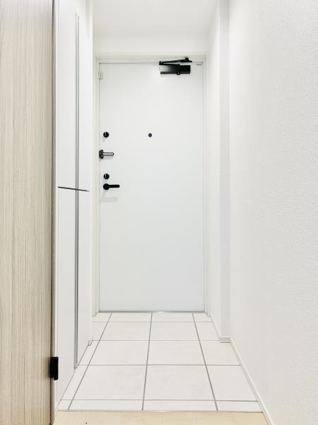 13/28 玄関