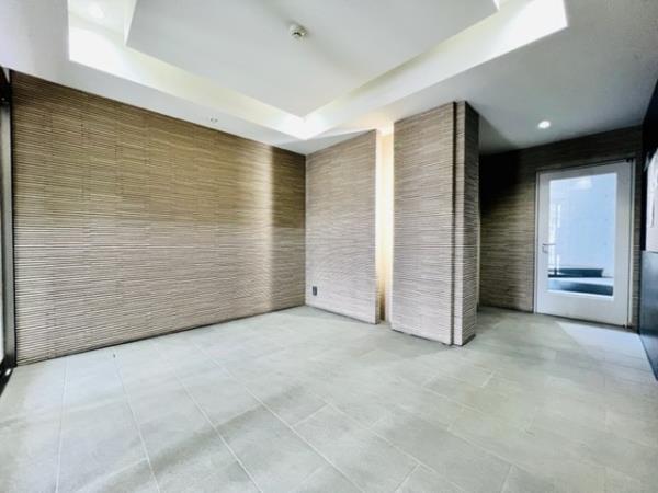 2/5 エントランス