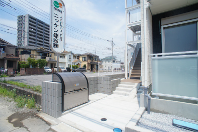 24/24 エントランス