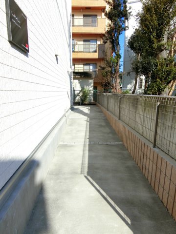 17/17 エントランス