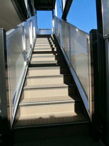 17/24 エントランス