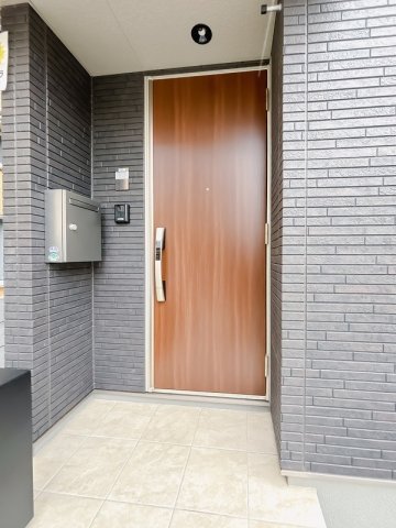 13/21 玄関