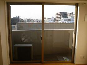 13/16 バルコニー