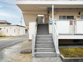 16/17 エントランス