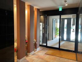 15/17 エントランス