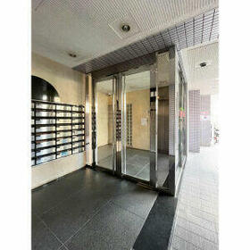 15/15 エントランス