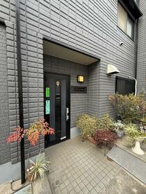 15/15 エントランス