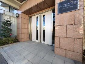 2/2 エントランス