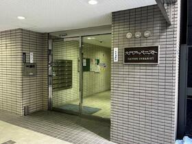 2/2 エントランス