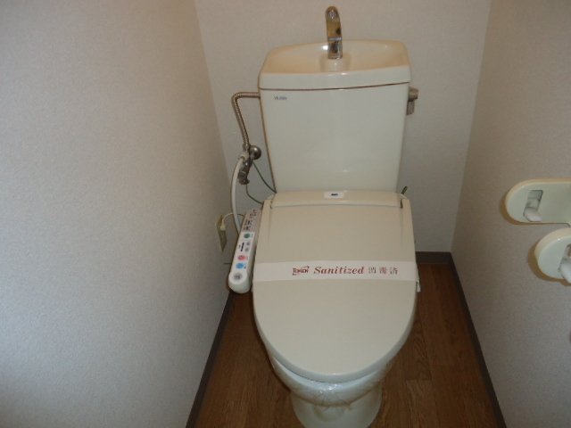 16/27 トイレ