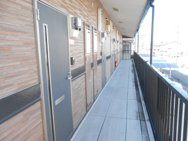 21/29 エントランス