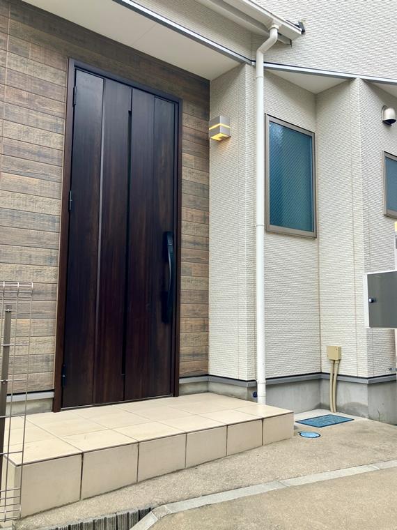 18/19 エントランス