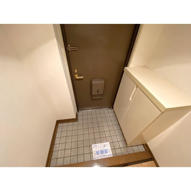 13/21 玄関