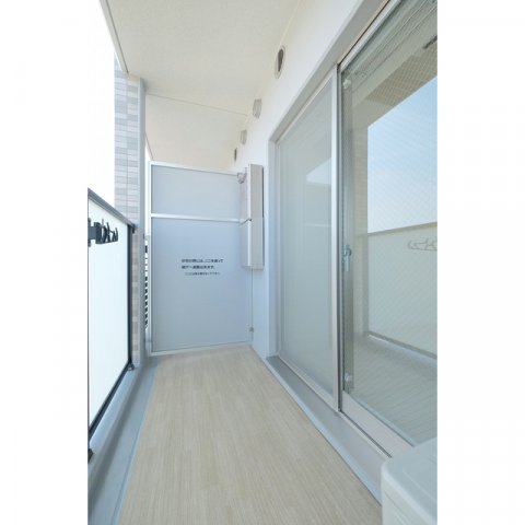 20/27 バルコニー