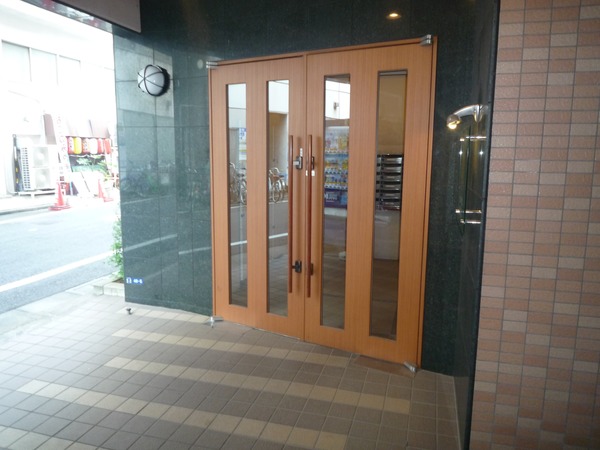 4/4 エントランス