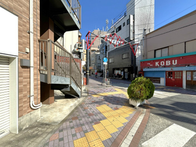 22/23 エントランス