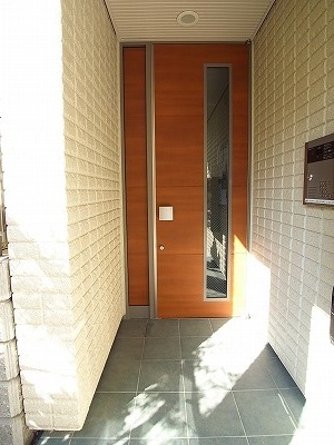 2/2 エントランス