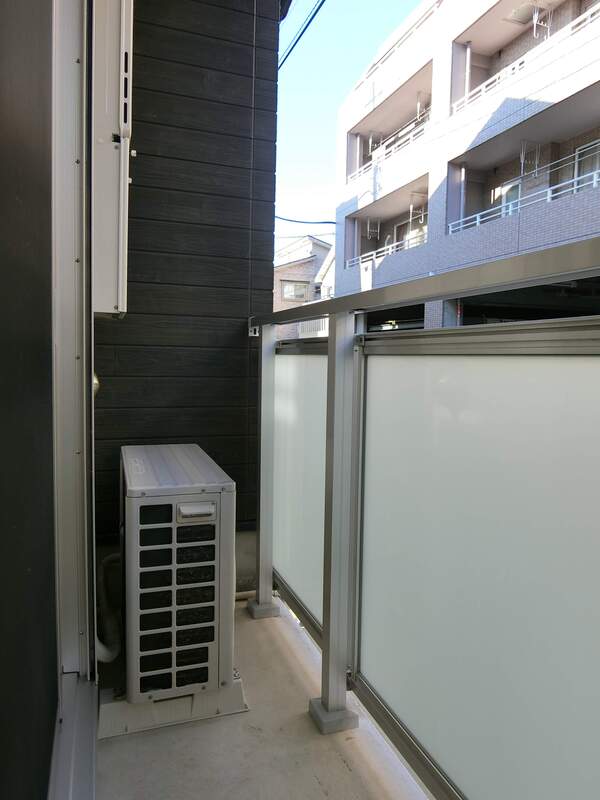 13/18 バルコニー